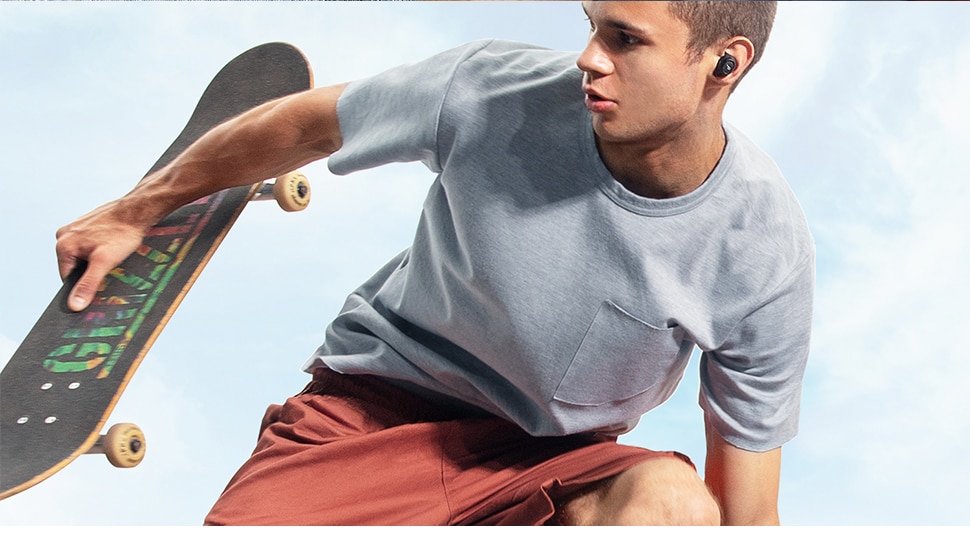 Sweatproof Noise Isolation Wireless Earphones with Bluetooth 5.0